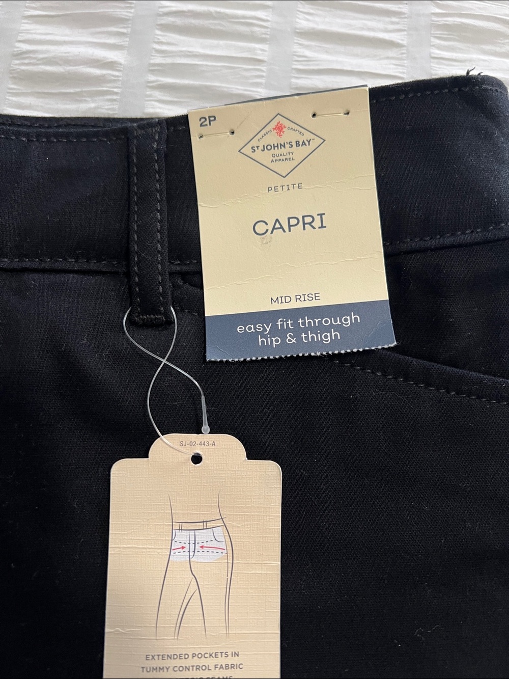 St. John's Bay Black Petite Capri Pants - Picture 2 of 8